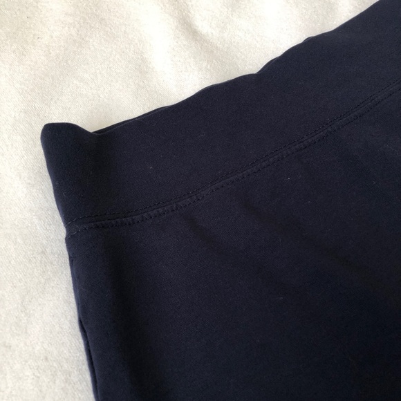 🌺 SWEET navy blue pencil skirt - Picture 3 of 7